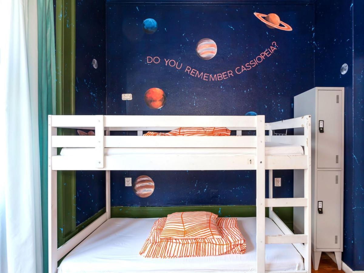 Supernova Hostel Порто Екстериор снимка