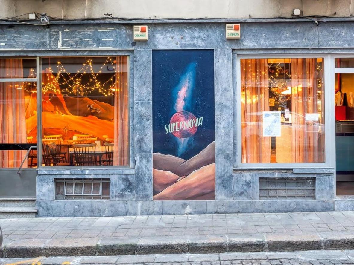 Supernova Hostel Порто Екстериор снимка