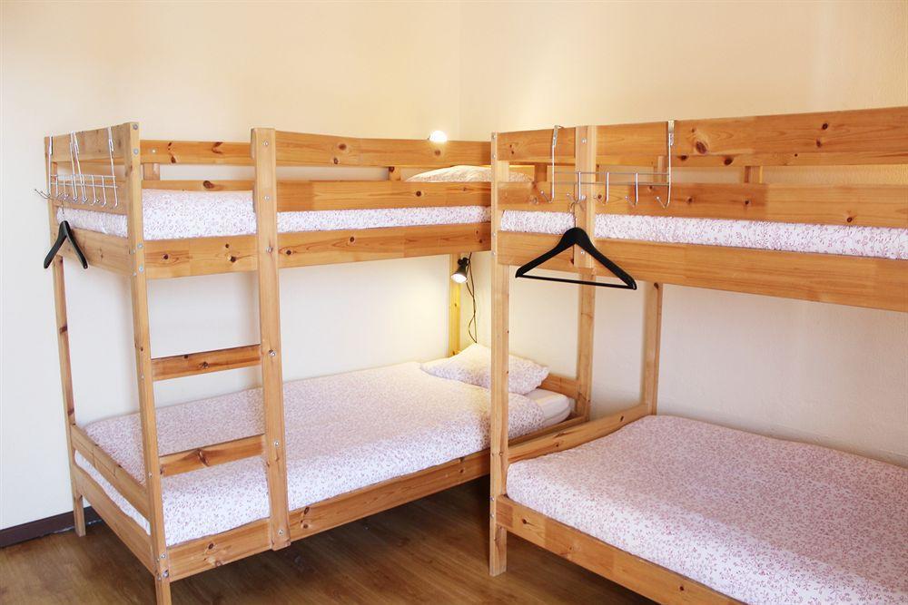 Supernova Hostel Порто Екстериор снимка