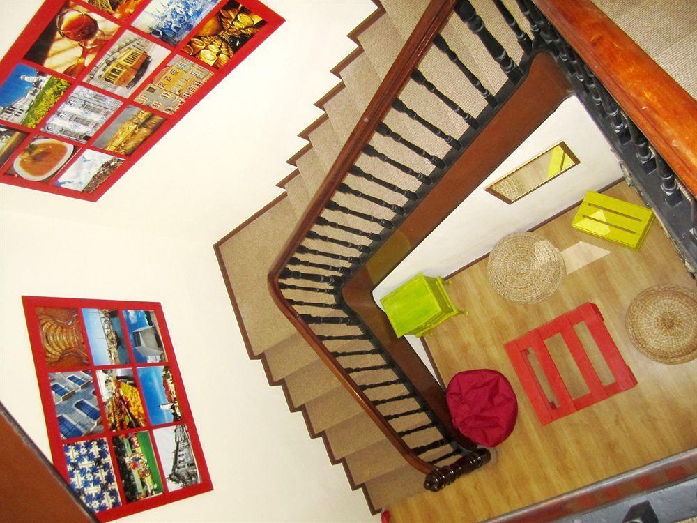 Supernova Hostel Порто Екстериор снимка