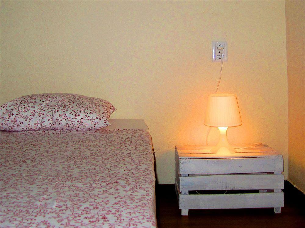 Supernova Hostel Порто Екстериор снимка