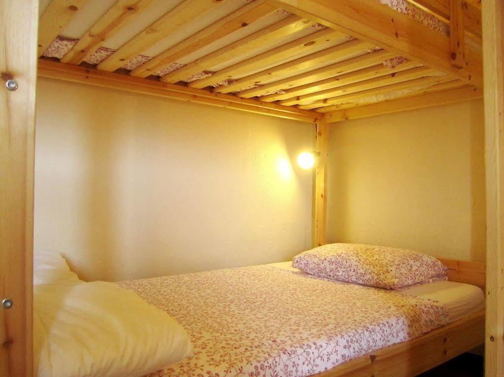 Supernova Hostel Порто Екстериор снимка